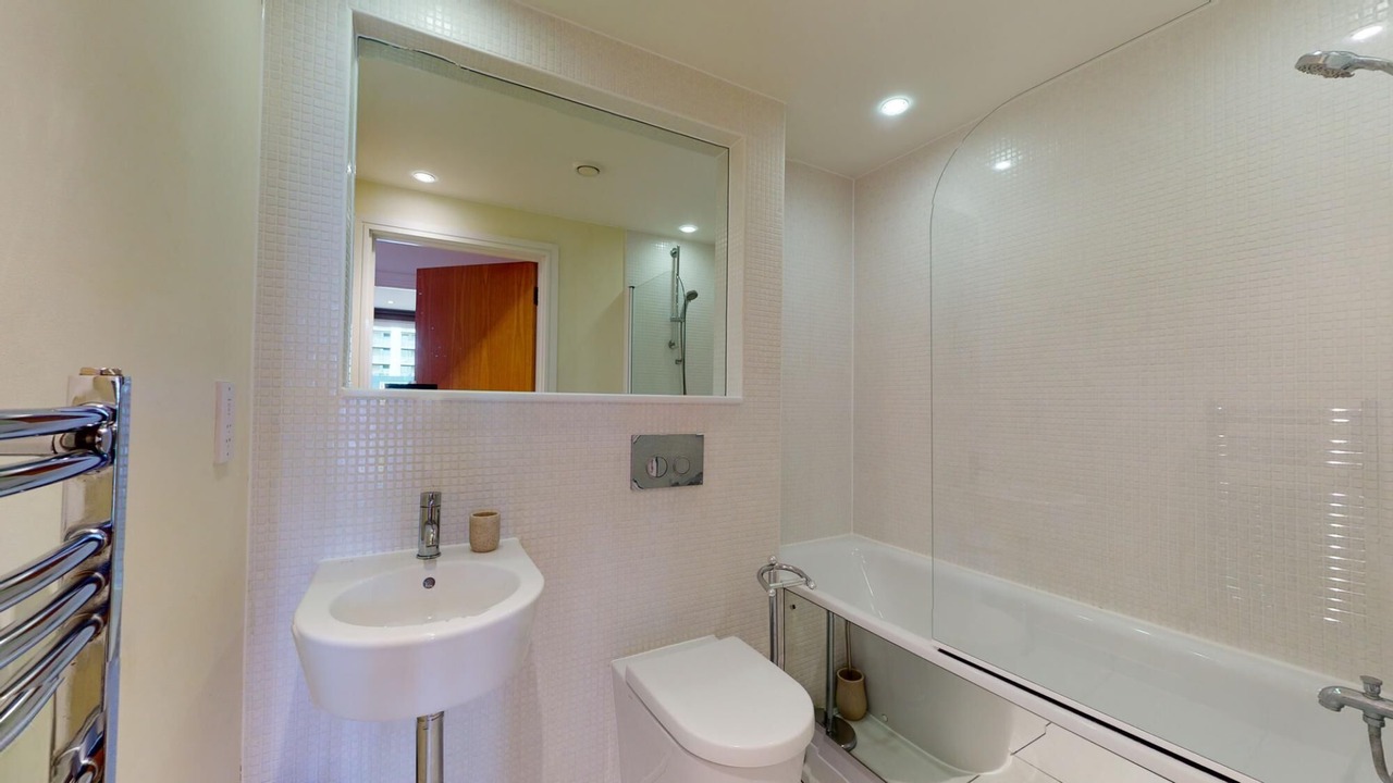 Photo of Bathroom in Isle of Dogs