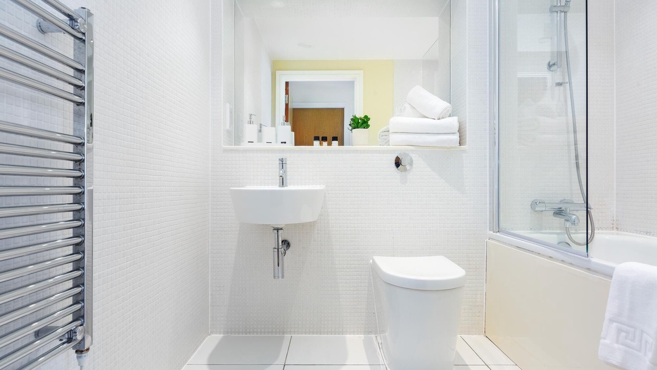 Photo of Bathroom in Isle of Dogs