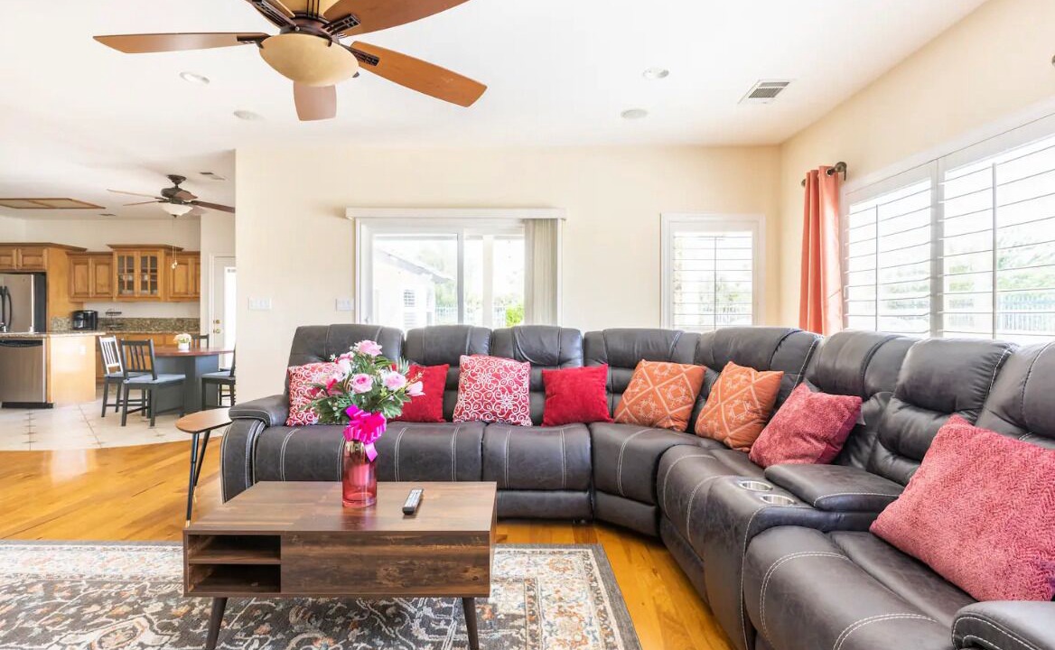 Photo of Livingroom in Eagle Ranch