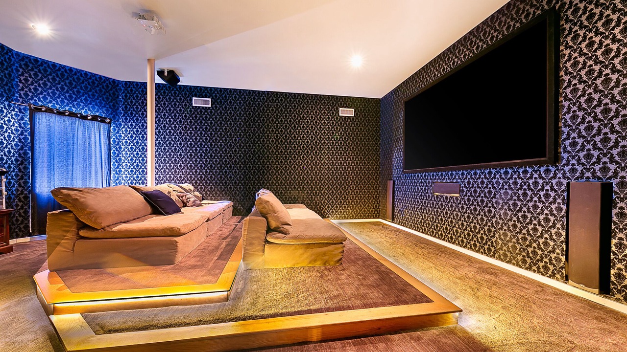 Photo of Bedroom in Hollywood Hills West
