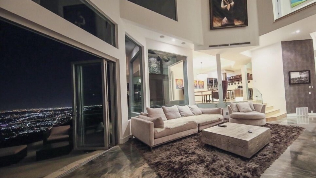 Photo of Bedroom in Hollywood Hills West