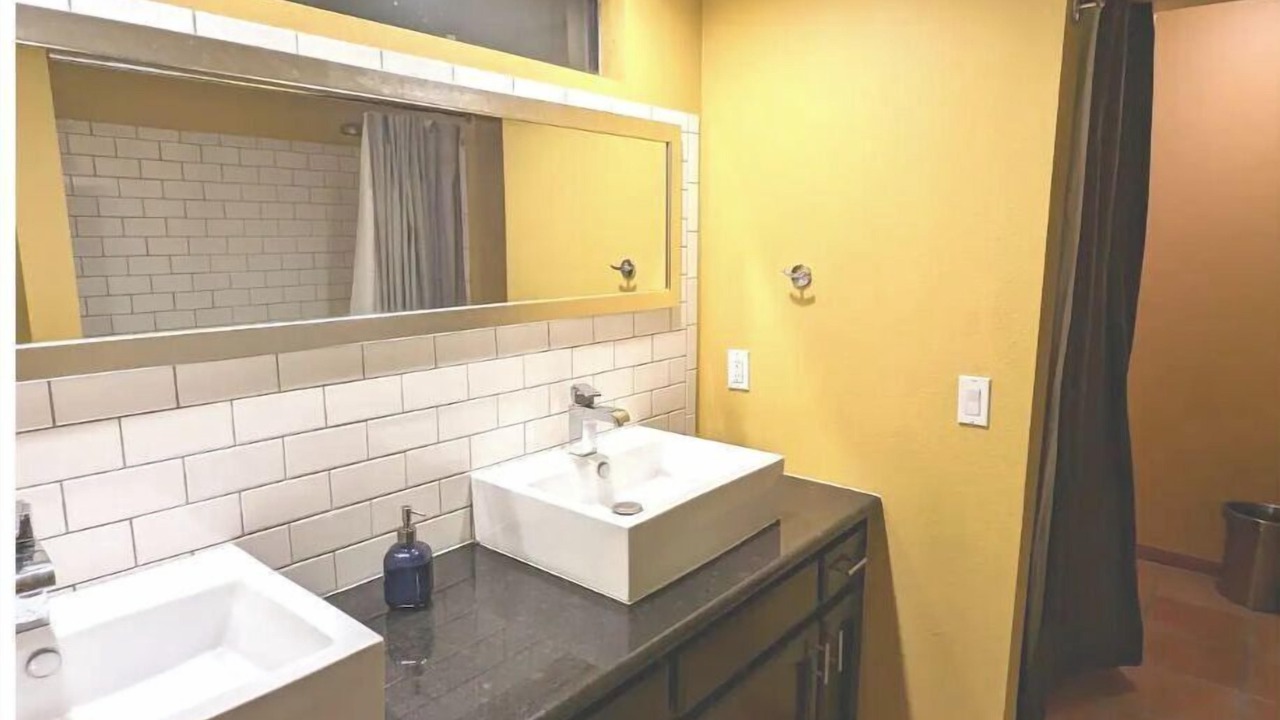 Photo of Bathroom in Valley Glen