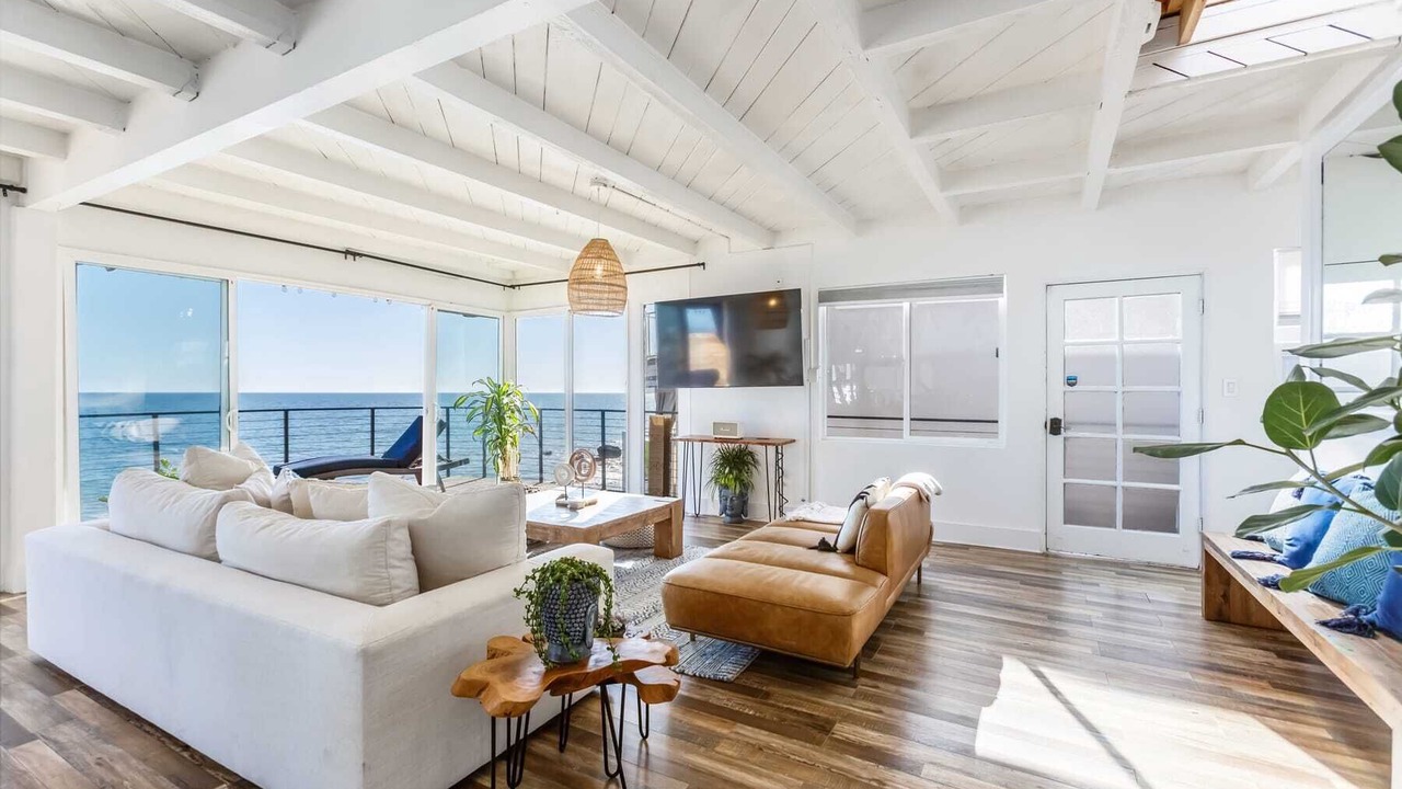 Photo of Bedroom in Eastern Malibu