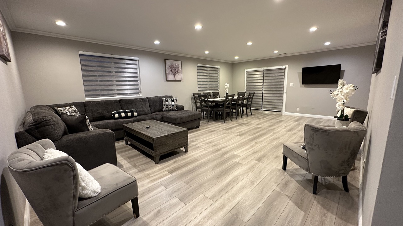 Photo of Livingroom in North Hollywood