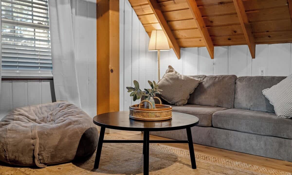 Photo of Bedroom in Big Bear City