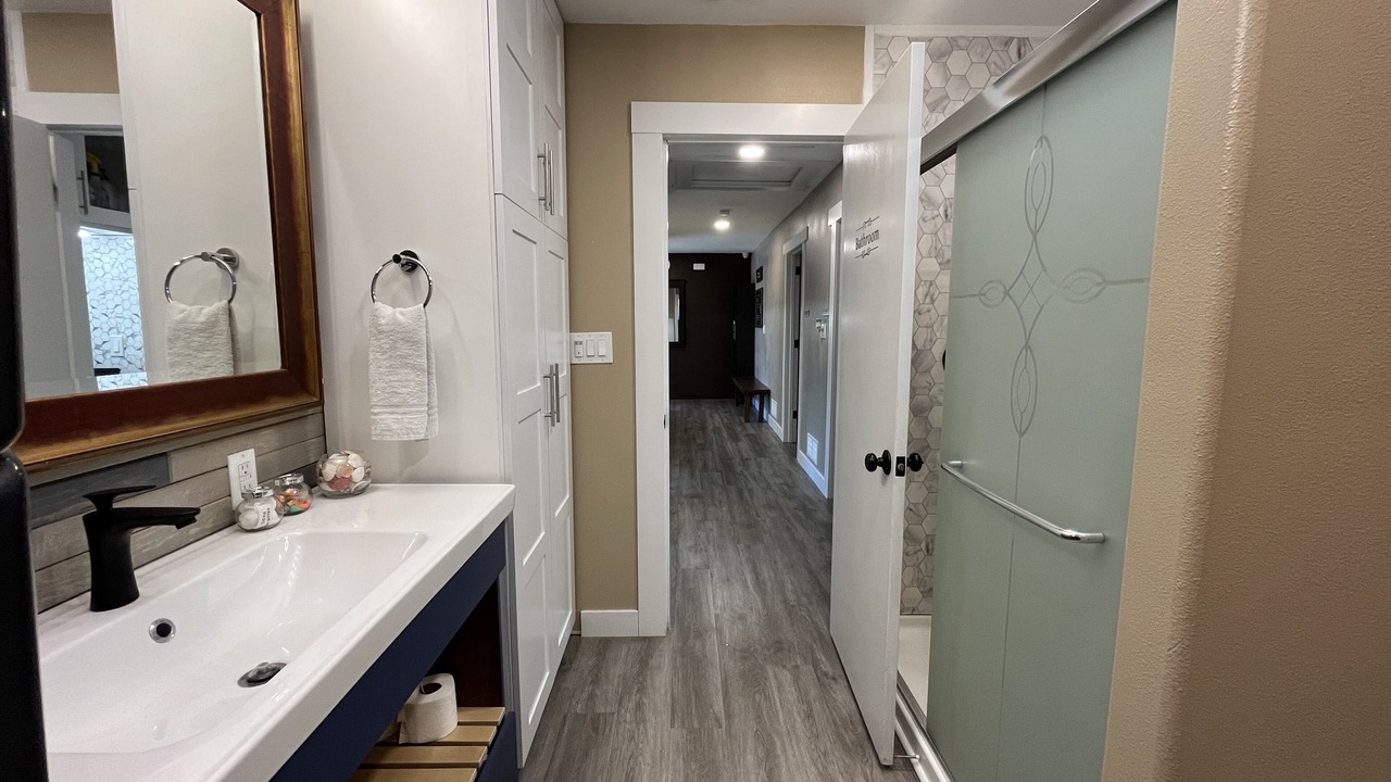 Photo of Bathroom in Corona