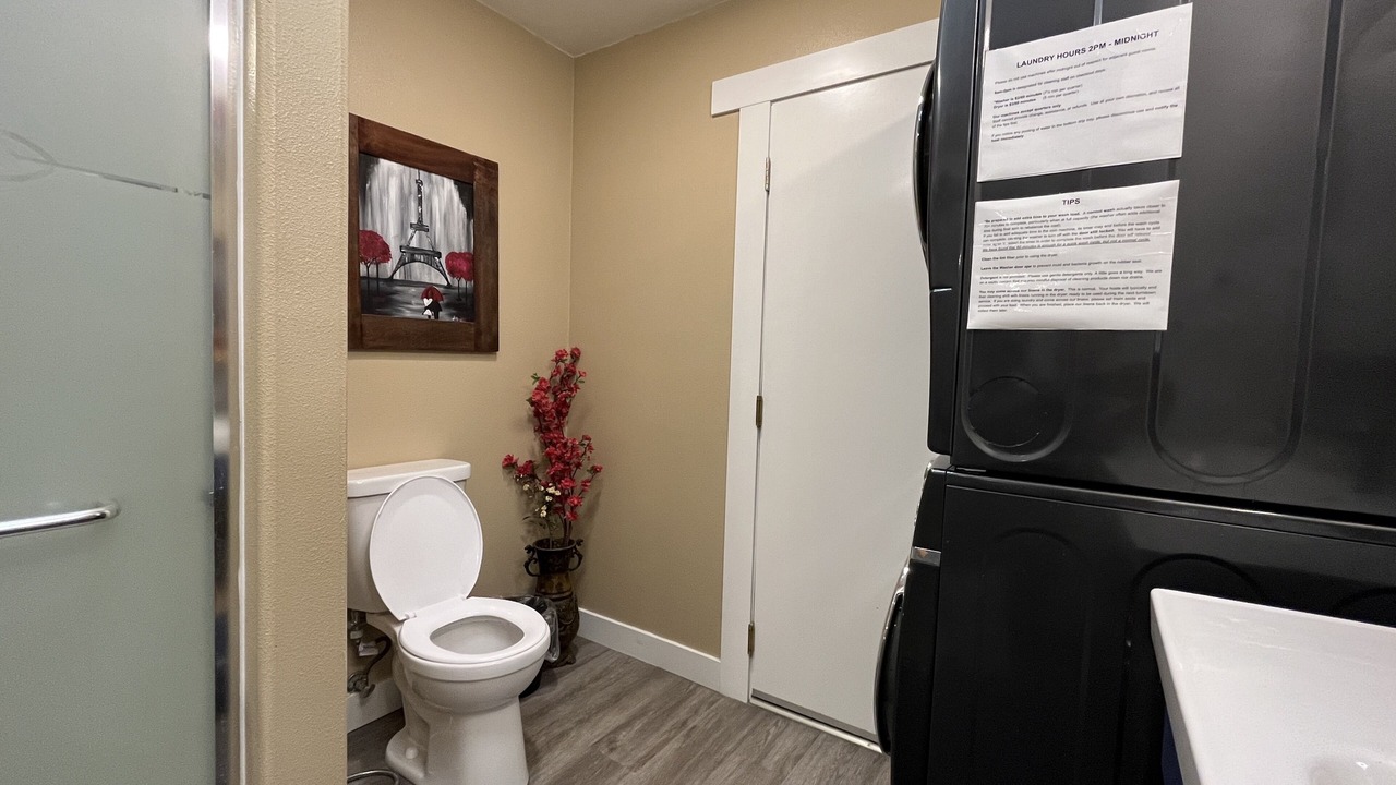 Photo of Bathroom in Corona