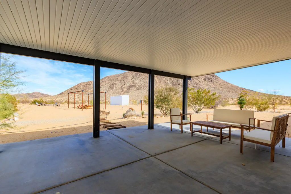 Photo of Patio Balcony in Landers