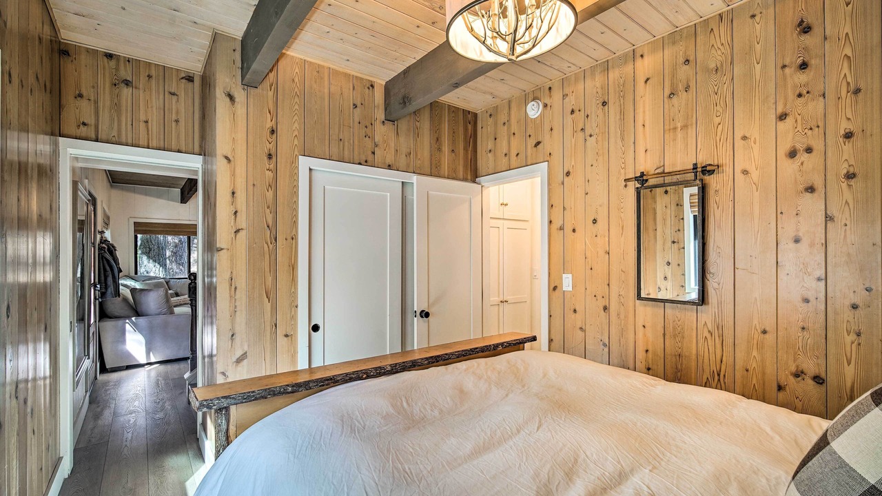 Photo of Bedroom in Cedar Glen
