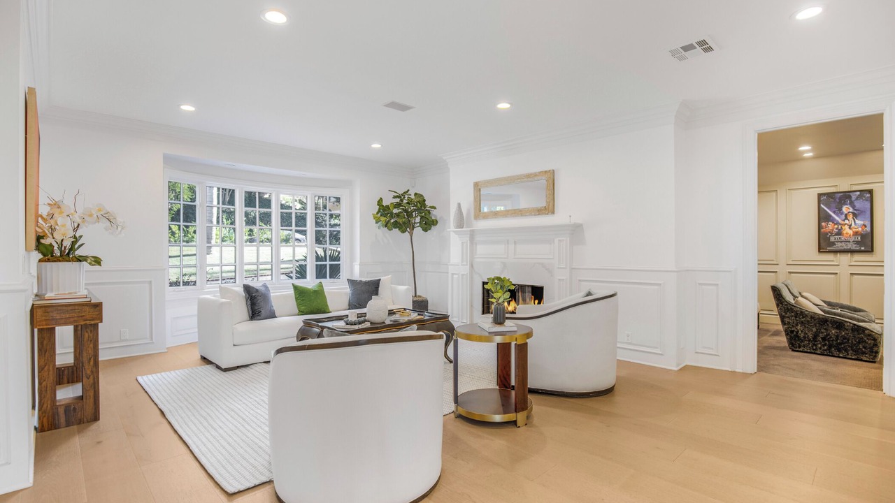 Photo of Livingroom in Sherman Oaks