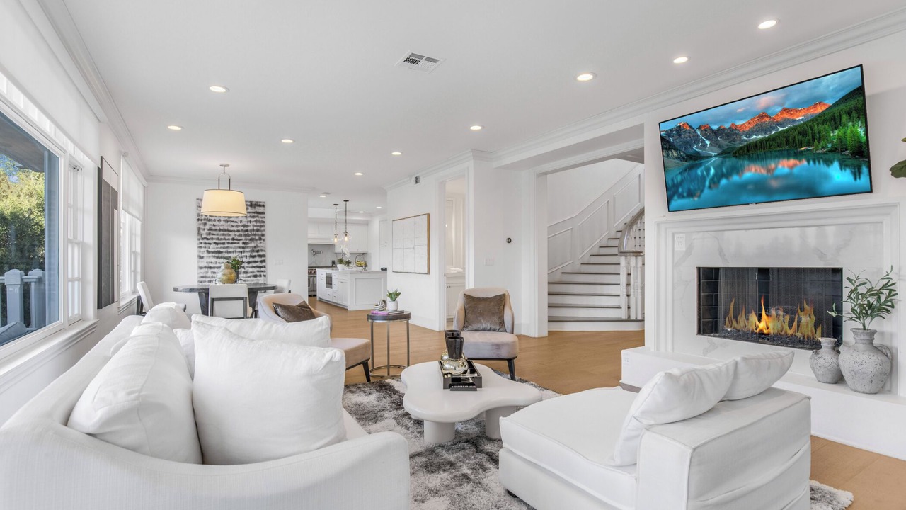 Photo of Livingroom in Sherman Oaks