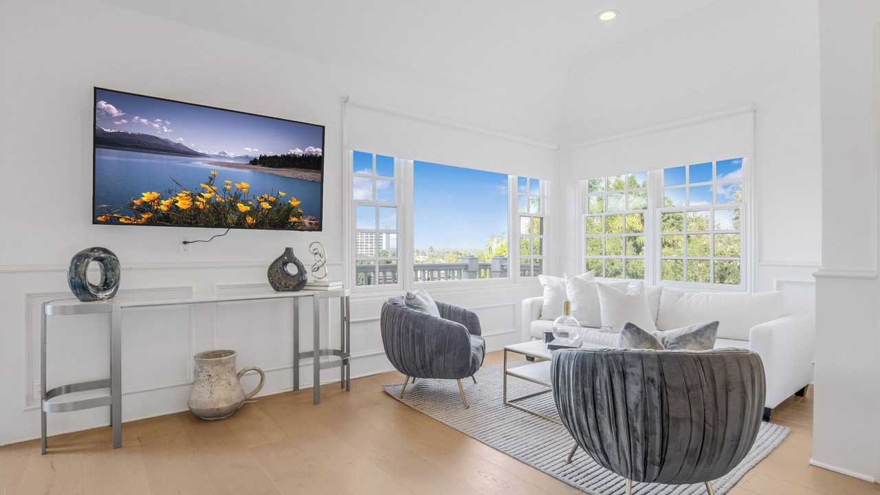 Photo of Livingroom in Sherman Oaks