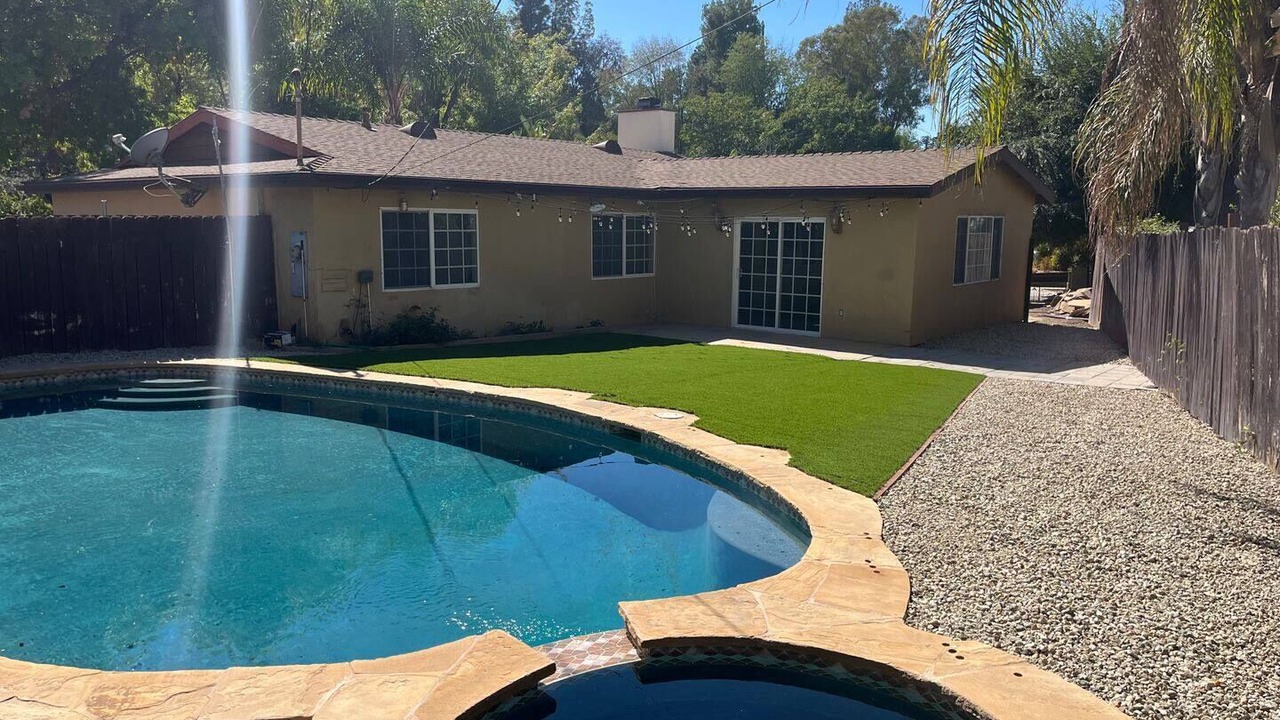 Photo of Outdoor in Woodland Hills
