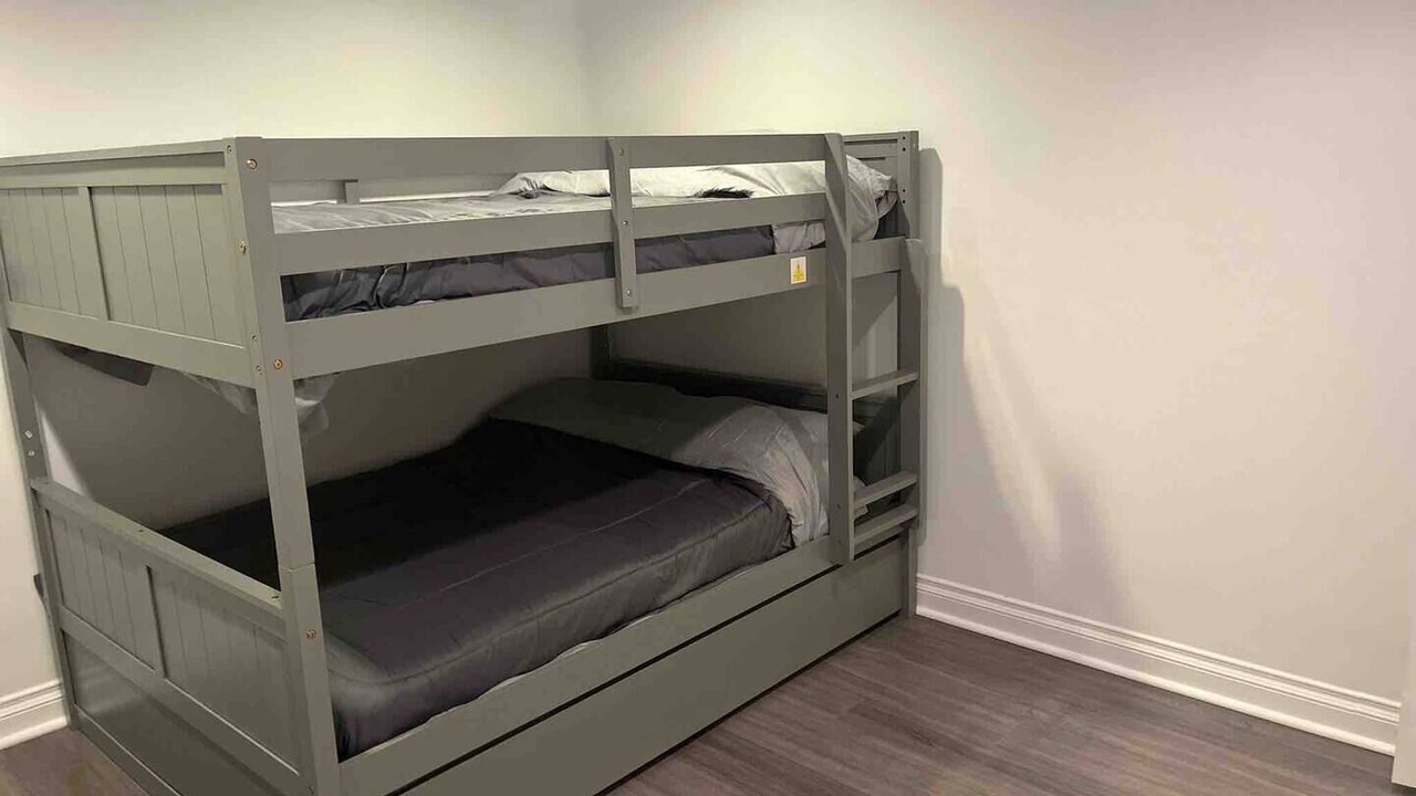 Photo of Bedroom in Woodland Hills