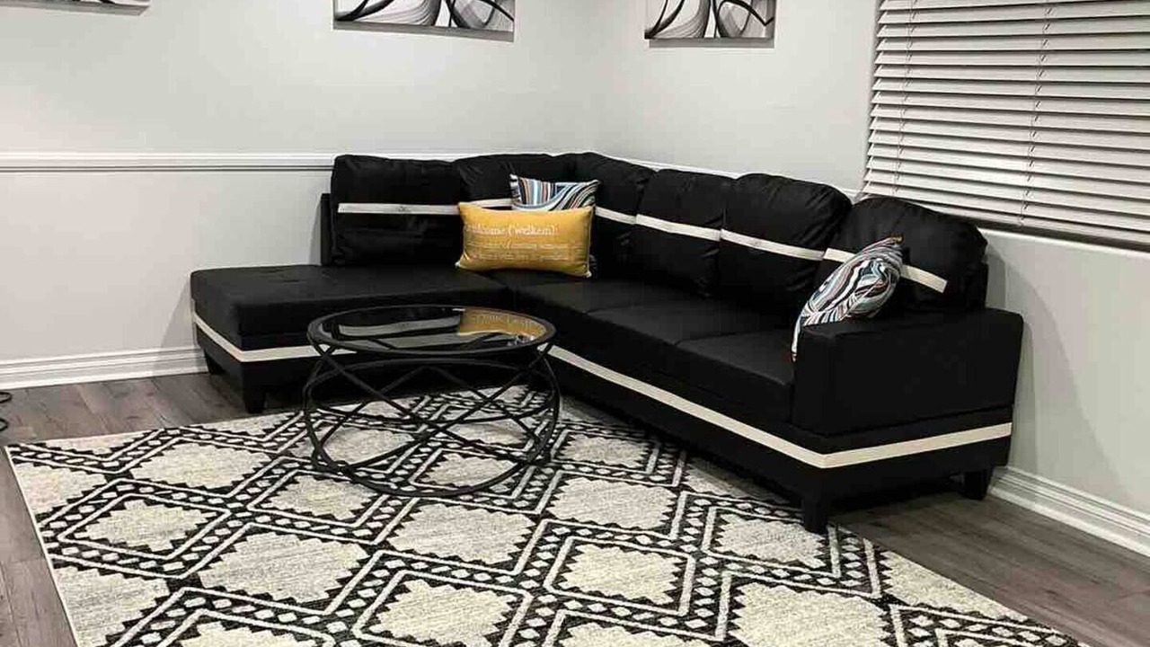 Photo of Livingroom in Woodland Hills