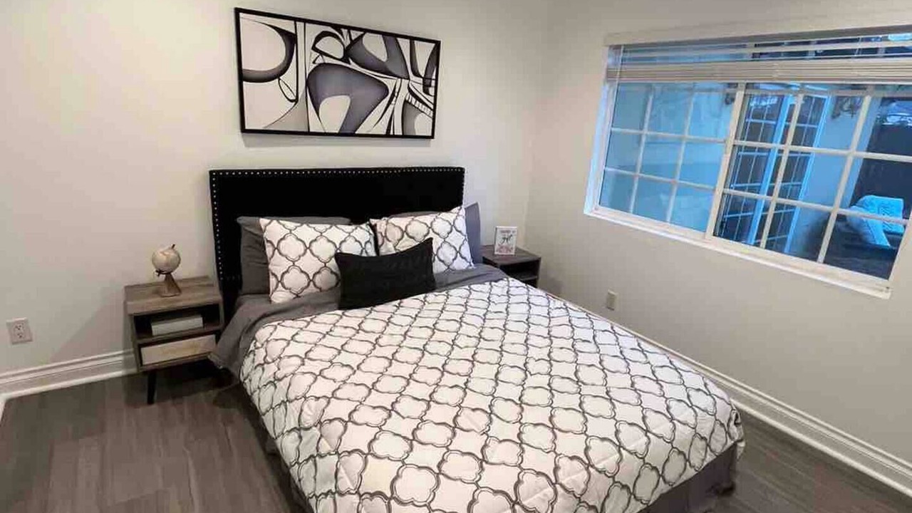 Photo of Bedroom in Woodland Hills