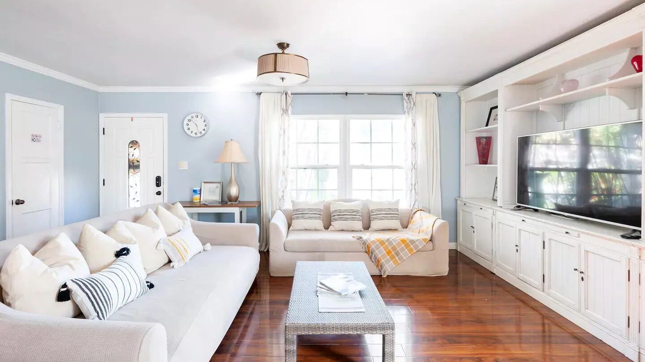 Photo of Livingroom in Duarte