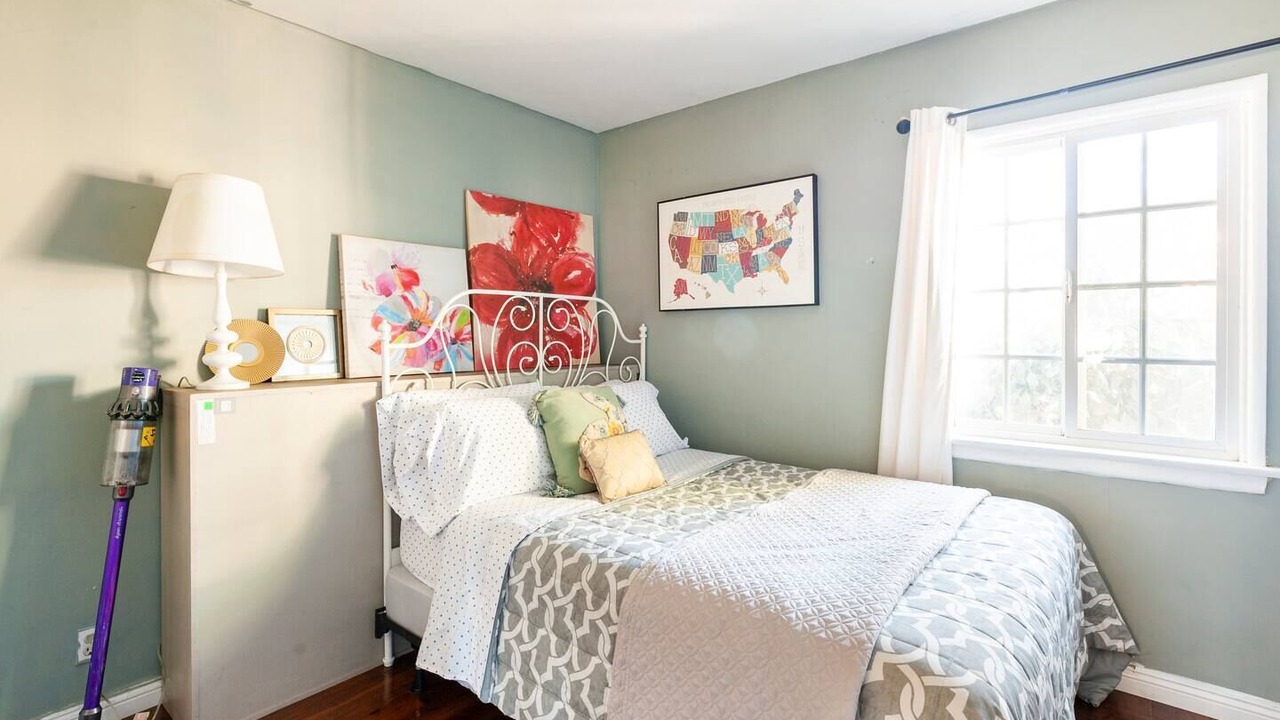 Photo of Bedroom in Duarte