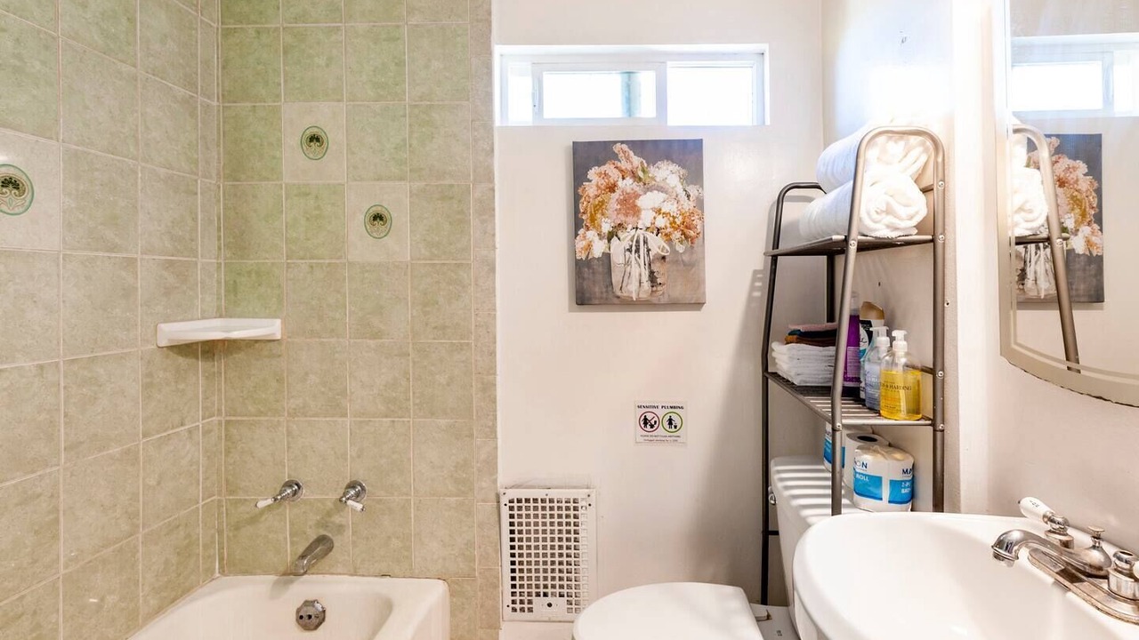 Photo of Bathroom in Duarte