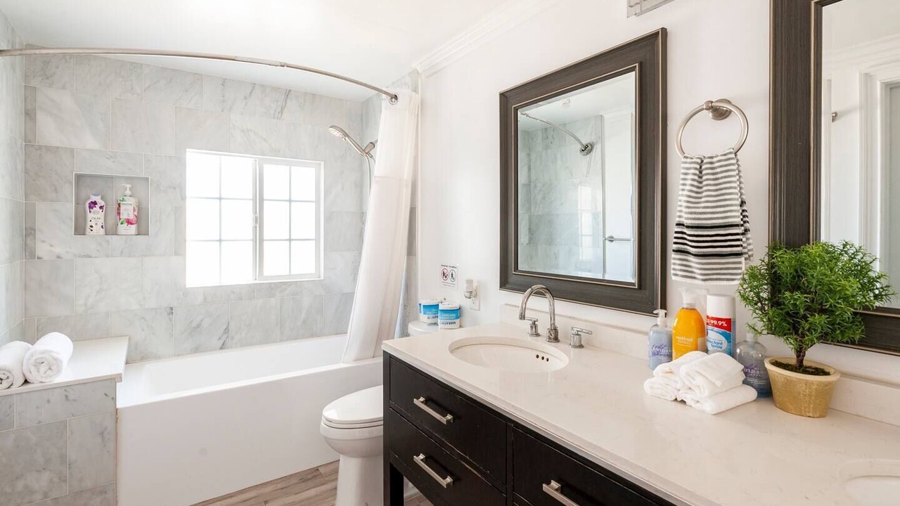 Photo of Bathroom in Duarte