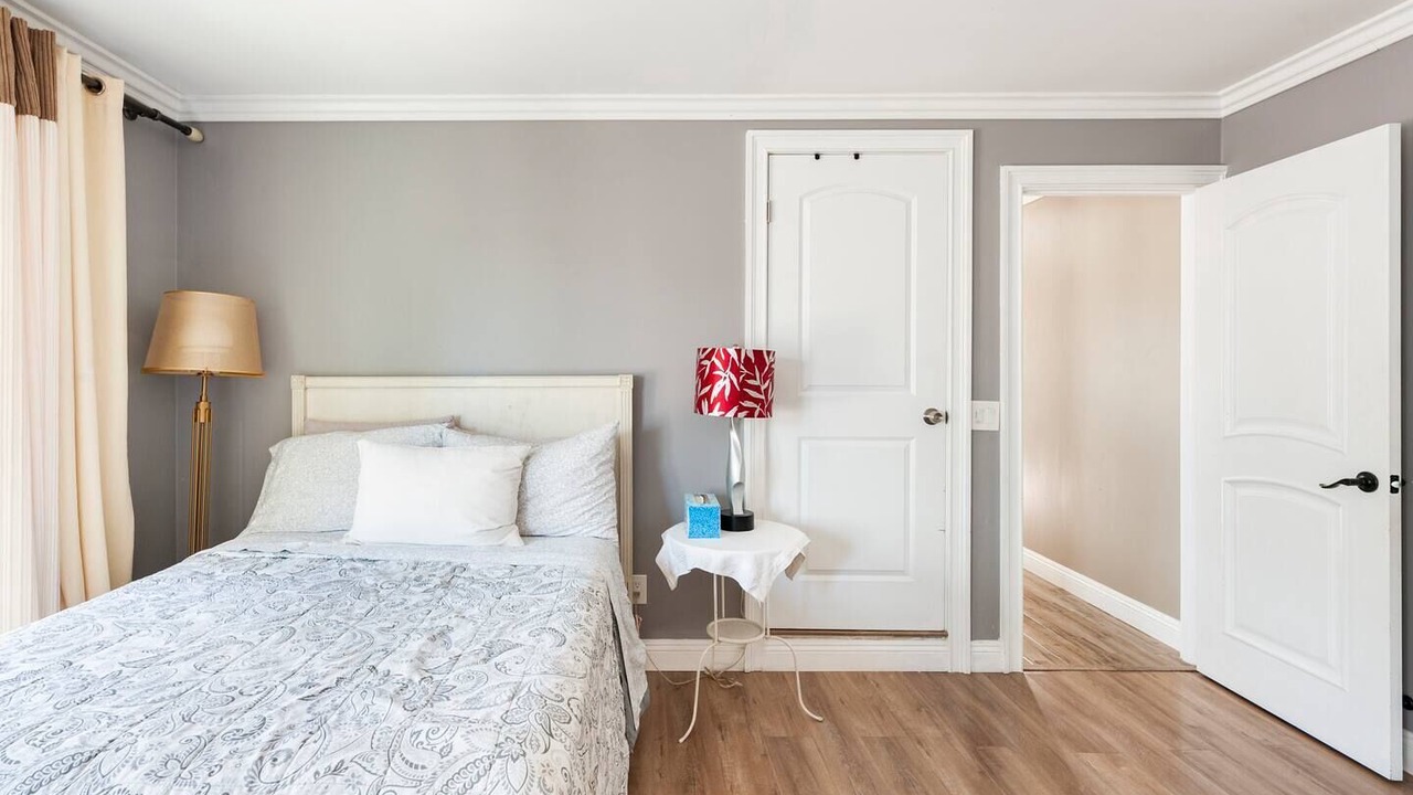 Photo of Bedroom in Duarte