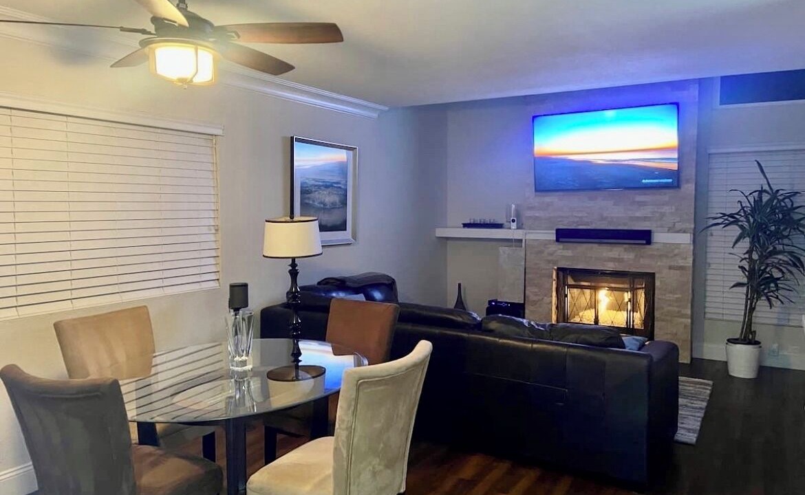 Photo of Livingroom in East Side Costa Mesa