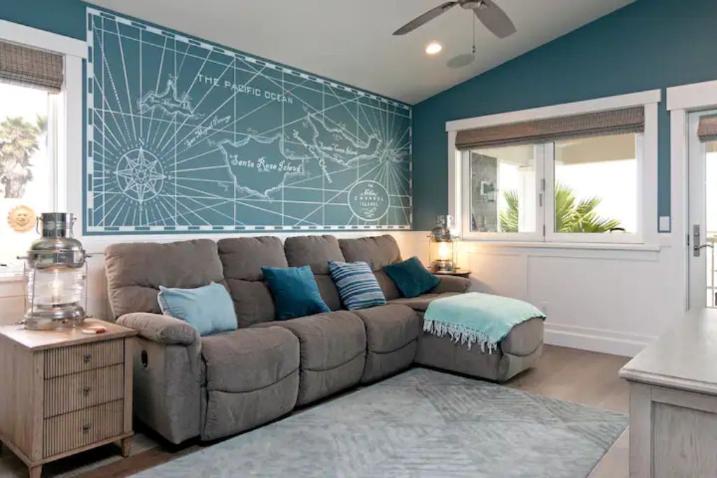 Photo of Livingroom in Oxnard Shores