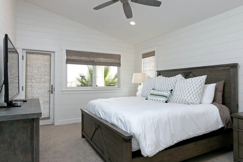 Photo of Bedroom in Oxnard Shores
