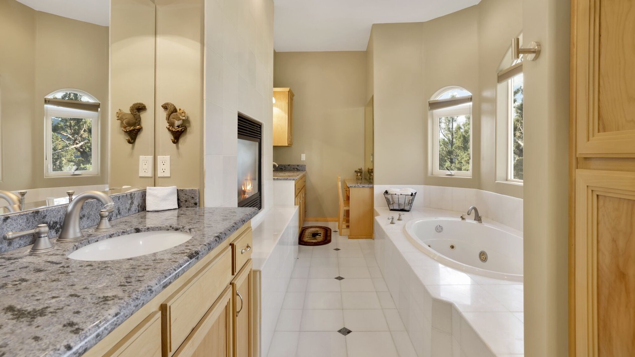 Photo of Bathroom in Castle Glen Estates