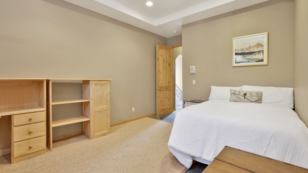 Photo of Bedroom in Castle Glen Estates