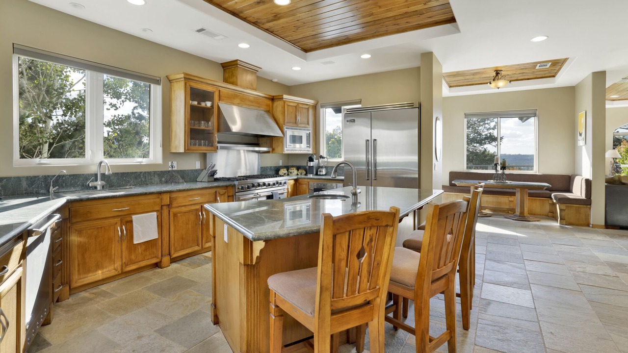 Photo of Kitchen in Castle Glen Estates