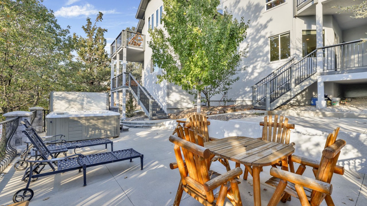 Photo of Outdoor in Castle Glen Estates