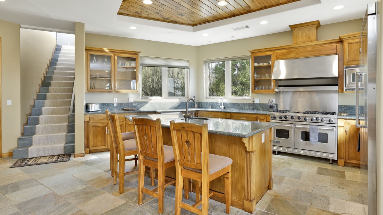 Photo of Kitchen in Castle Glen Estates