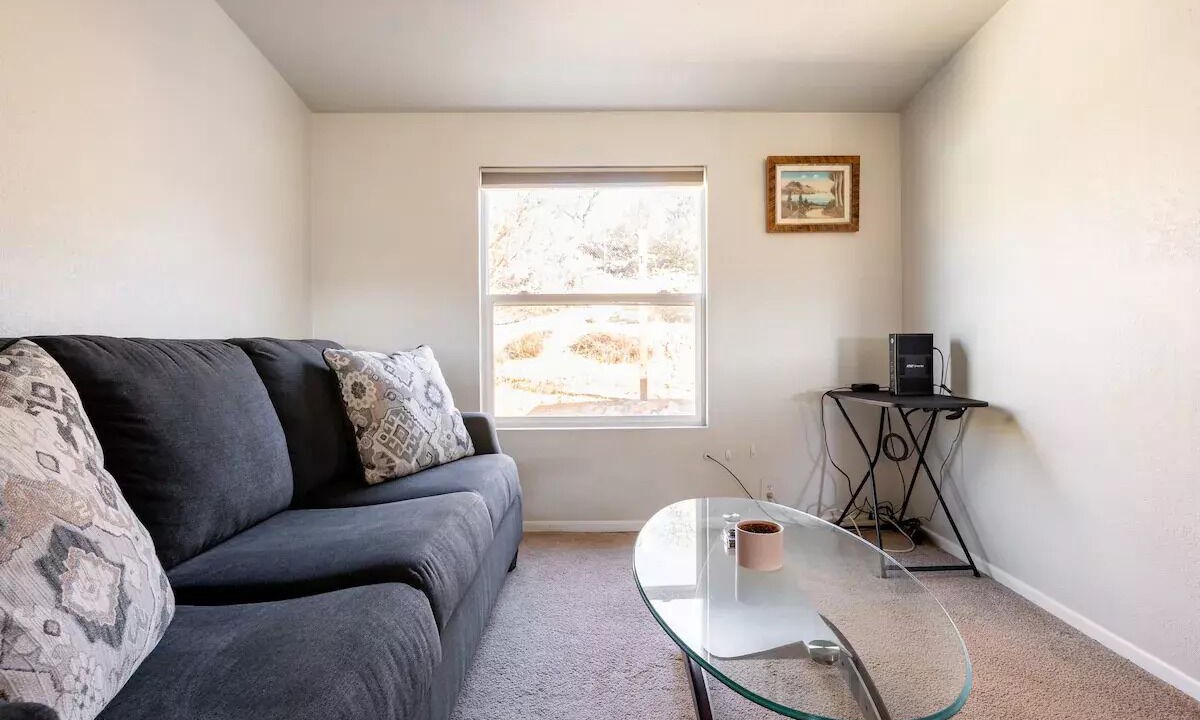 Photo of Livingroom in Tehachapi