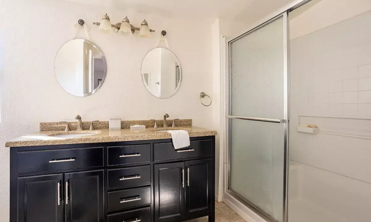 Photo of Bathroom in Tehachapi
