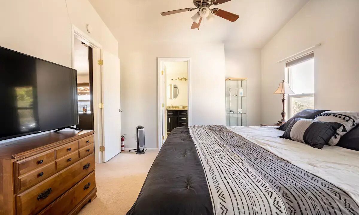 Photo of Bedroom in Tehachapi