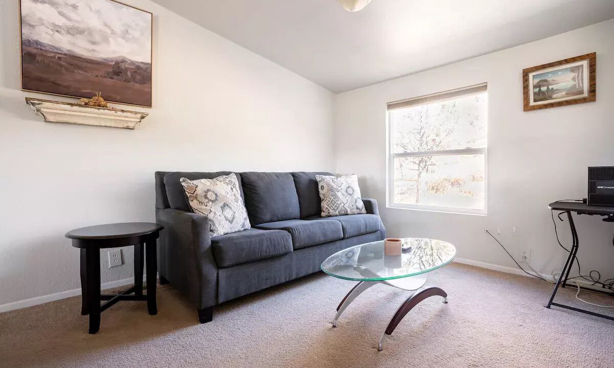 Photo of Livingroom in Tehachapi