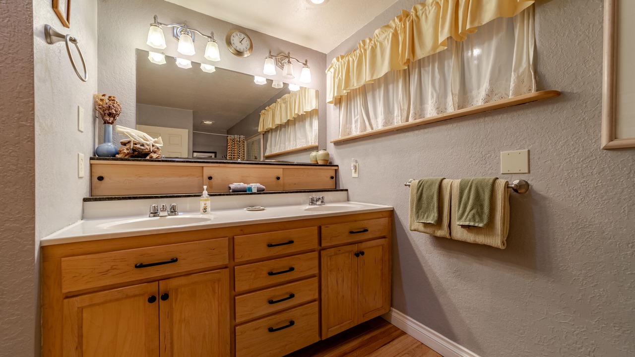 Photo of Bathroom in Westhaven-Moonstone