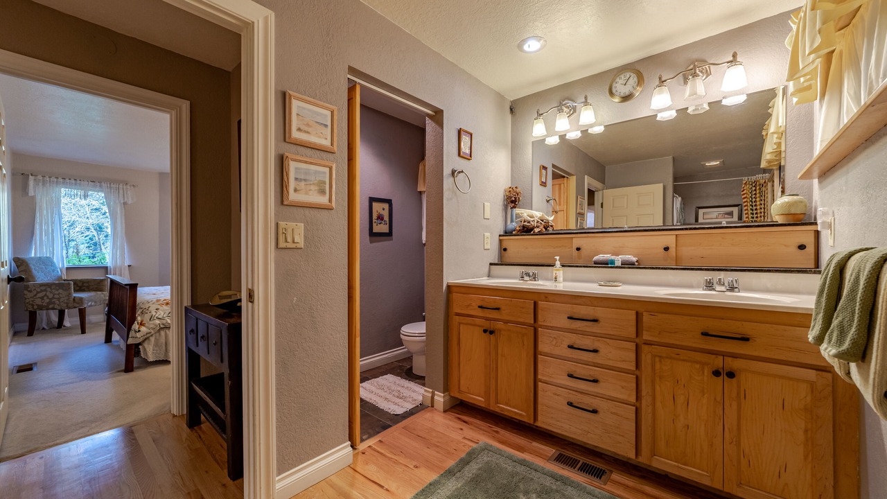 Photo of Bathroom in Westhaven-Moonstone