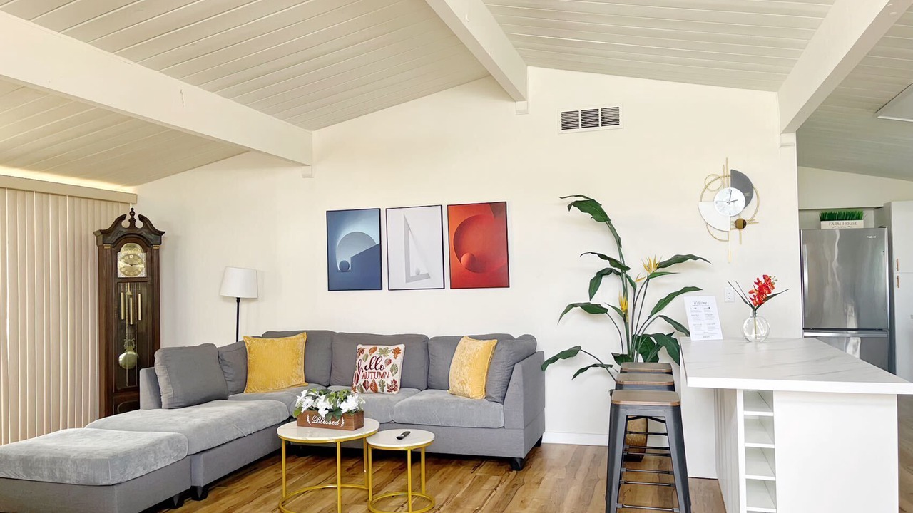 Photo of Livingroom in Walnut Valley