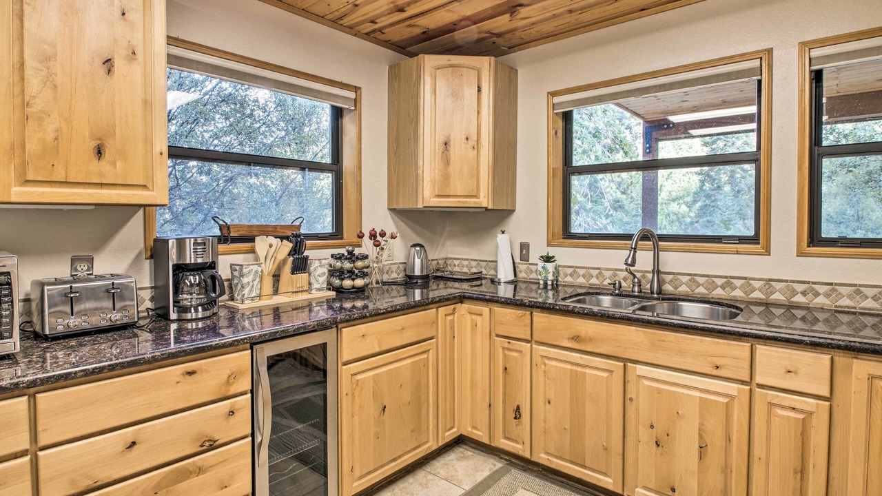 Photo of Kitchen in Pine Mountain Club