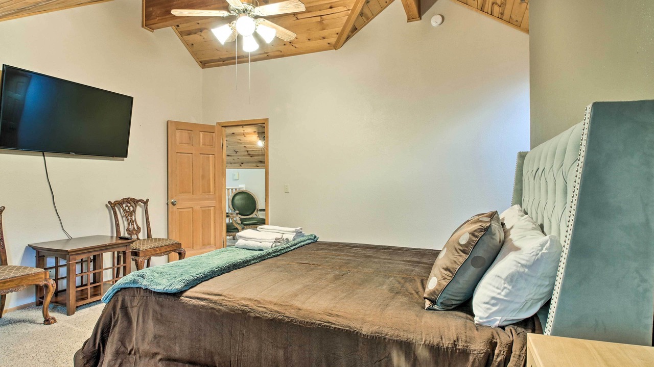 Photo of Bedroom in Pine Mountain Club