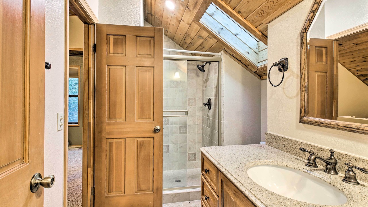 Photo of Bathroom in Pine Mountain Club