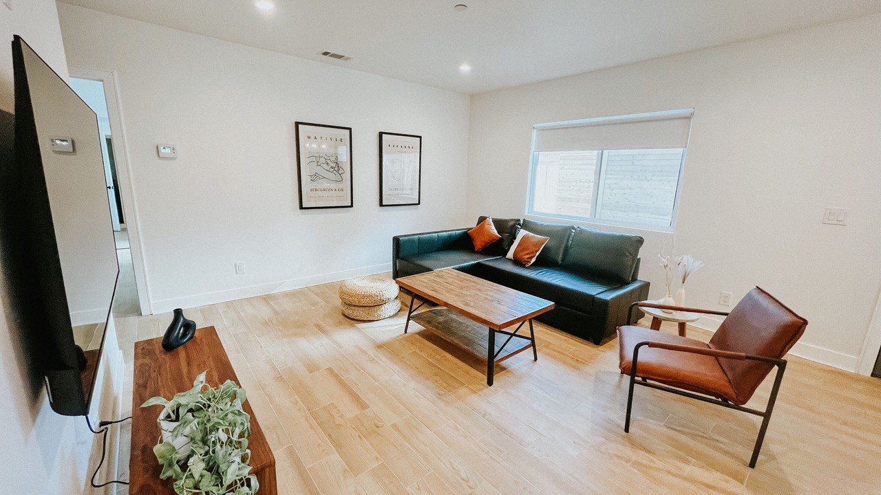 Photo of Livingroom in Altadena