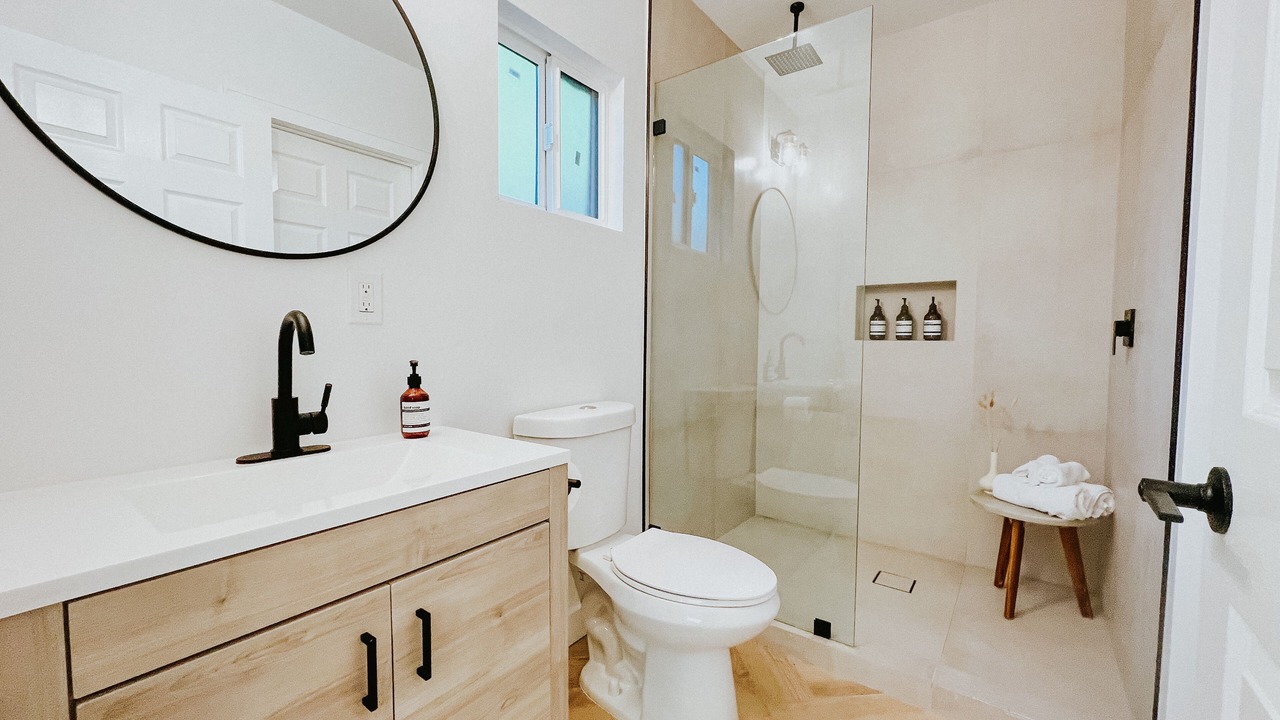 Photo of Bathroom in Altadena