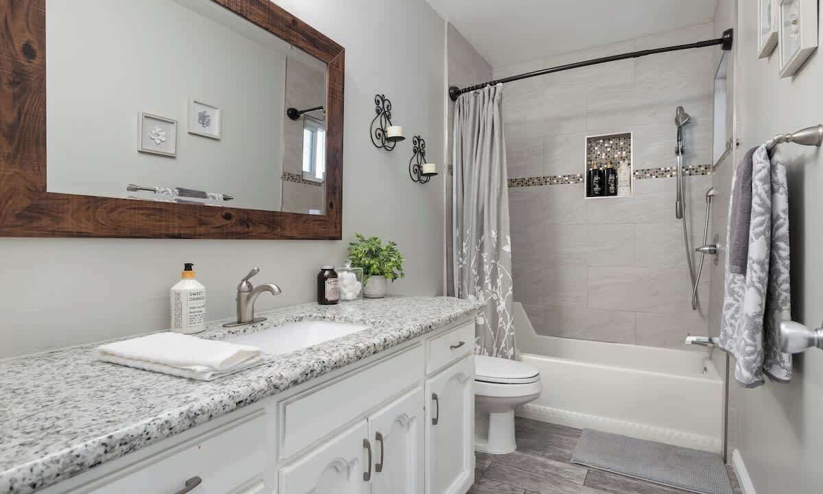 Photo of Bathroom in Visalia