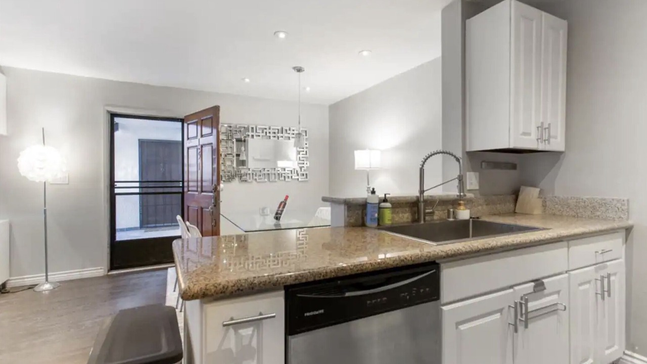 Photo of Kitchen in Tarzana
