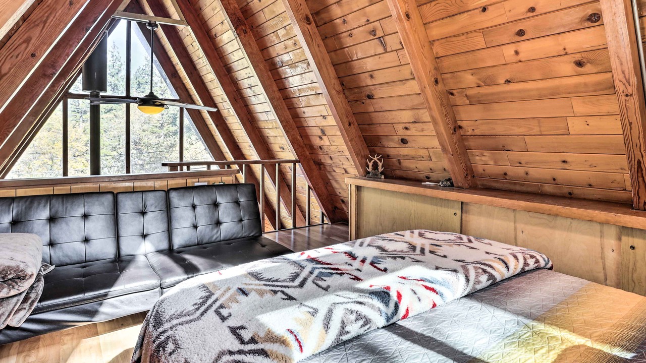 Photo of Bedroom in Arrowbear Lake