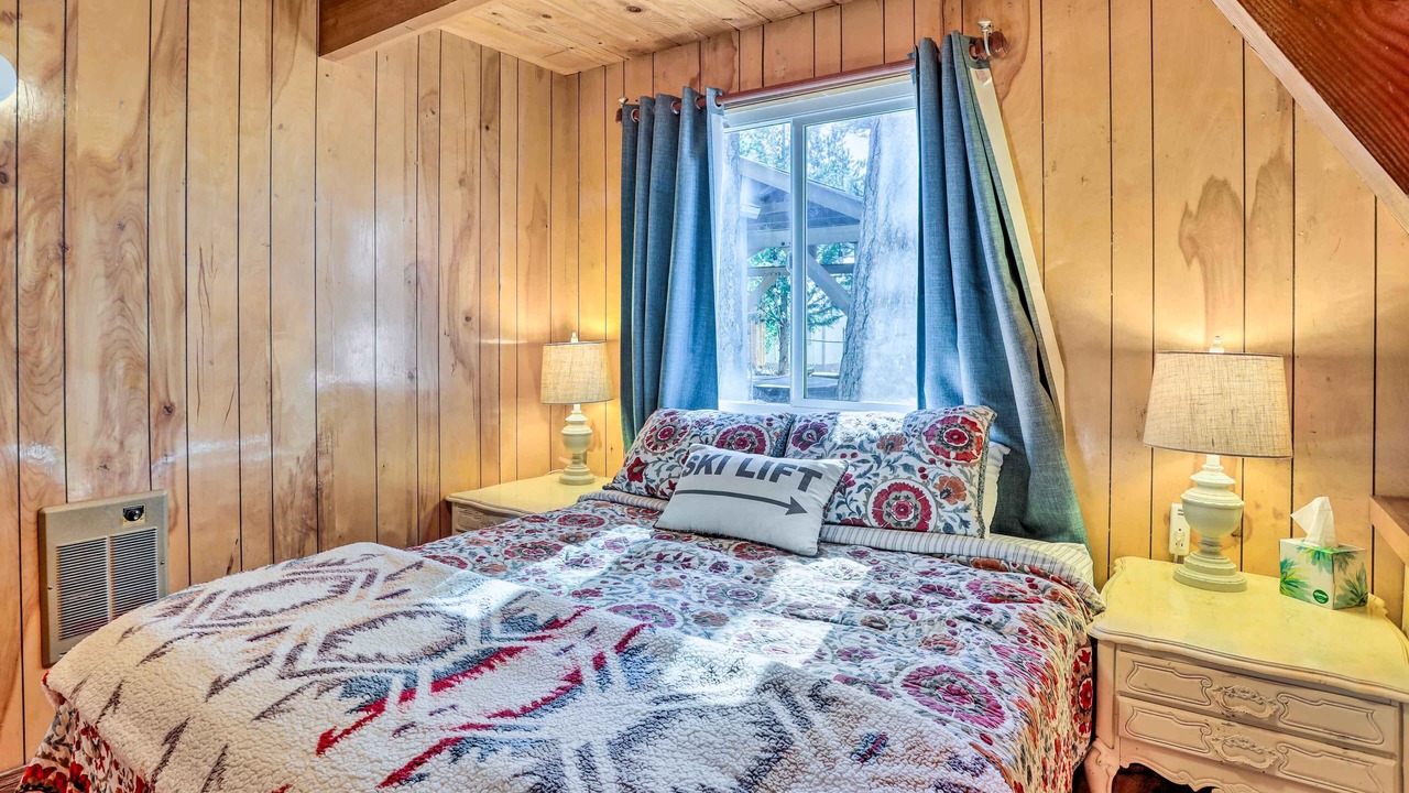Photo of Bedroom in Arrowbear Lake