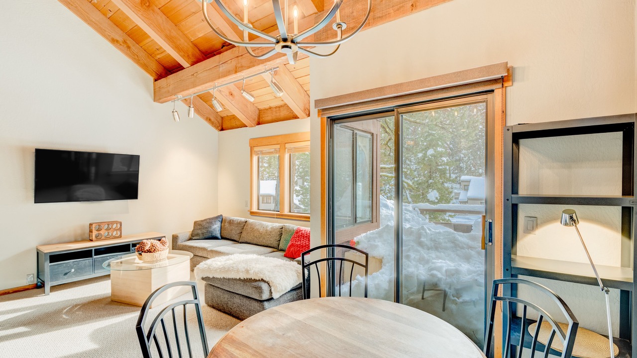Photo of Livingroom in Tahoe Woods